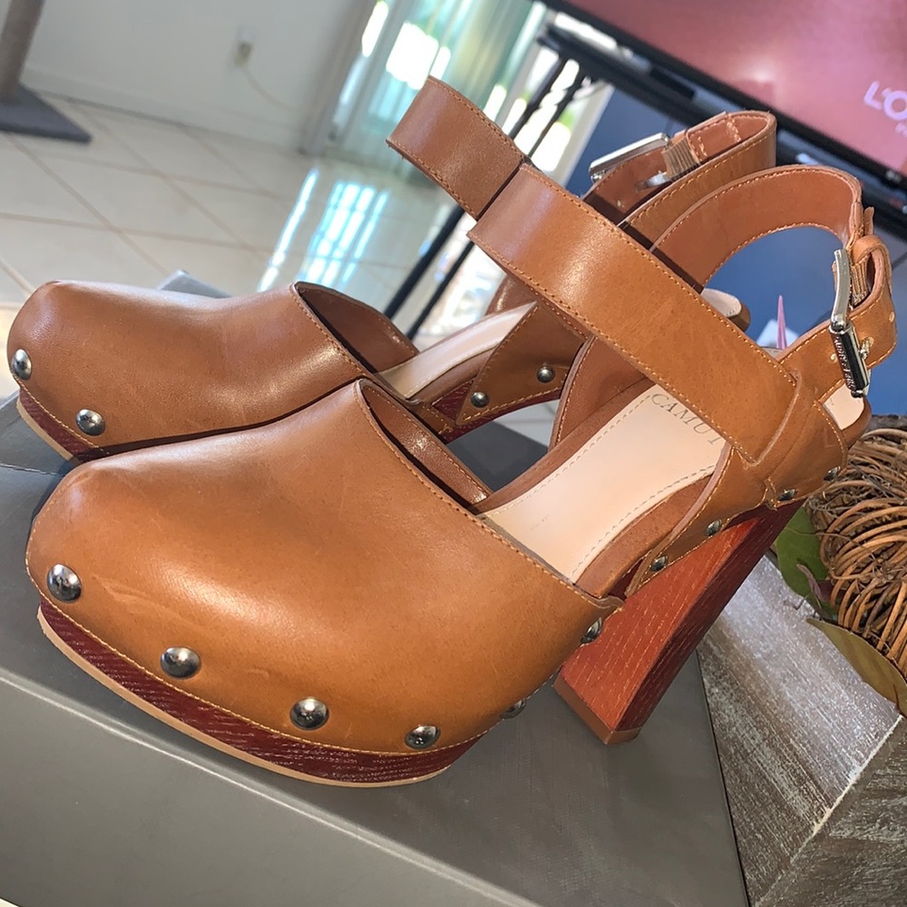 Totally Toffee Vintage Leather Vince Camuto heels.